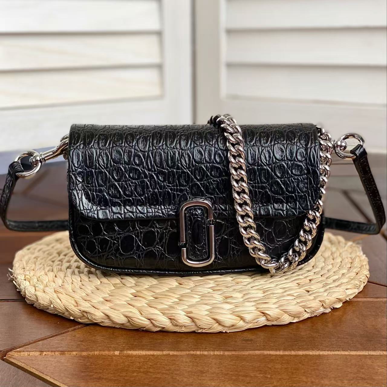 61a7bb1943fa39be80c8c343f6f0f46.jpg outlet MJ shoulder bag - Imagen 1